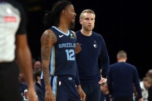 帕森斯:火箭和独行侠首发控卫都伤了 他们都能换莫兰特